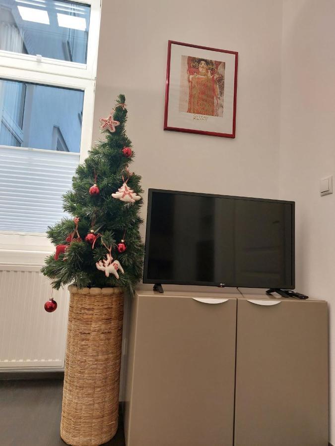 Grand Vienna City Center Apartment Екстериор снимка